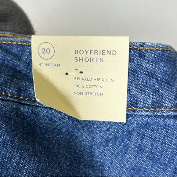 Universal Thread Women’s Blue Denim Boyfriend Shorts Size 20 4” Inseam - Picture 3 of 9